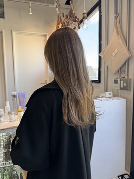 ロカ 表参道(loka) ミルクティーカラー/ブリーチ[表参道/ブリーチ/ハイライト]Mai