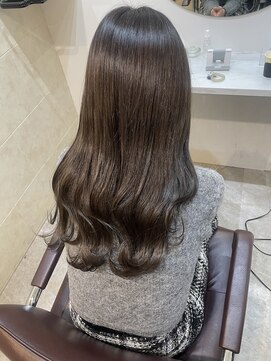 ジーナ 北千住(Zina) 赤みなし艶カラー