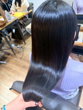 ヘアリゾート粋 新宿三丁目本店 艶髪/髪質改善/ストレート/トリートメント/ブルーグレージュ