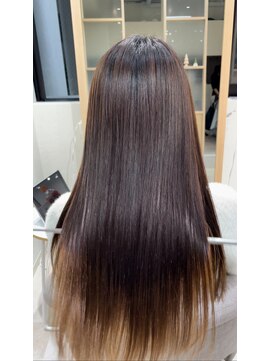 アム 表参道(am) 小顔薄めバンググレージュレイヤーロング前髪パーマ黒髪