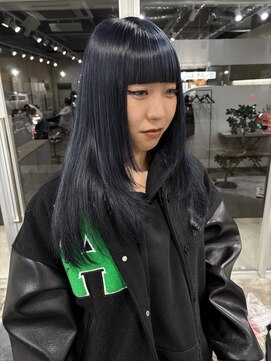 アイン(eim) レイヤーカット＋寒色カラー