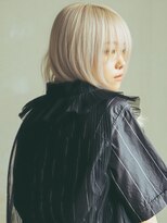 バーノン(VERNON)&nbsp;WHITE SEMILONGwearingFUMIKA_UCHIDA【VERNON】058-262-3611