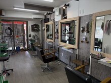 ヘアーメイク エイトボール(HAIR MAKE EIGHT BALL)の雰囲気(仕切りもあるので他のお客様も気になりません♪)
