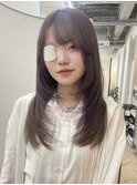 グレージュ×レイヤー