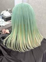 レゼ 町田(ReZE)&nbsp;エメラルドグリーン×ブロンドインナー♪
