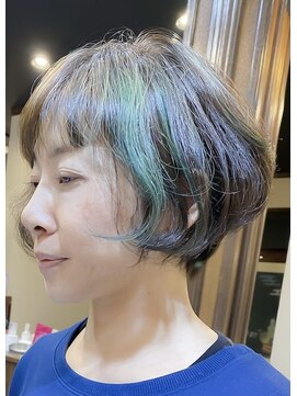 バーバー アカダマ ショートボブ