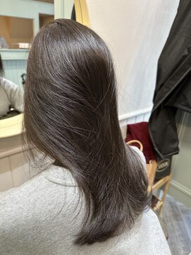 レス 仙台(Less) 【くすみ感と艶のグレーブラウン】髪質改善カラー