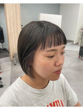 エウ(eu) オン眉ボブ×インナーカラー