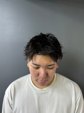 ダンヒルバーバー(dunhill BARBER) ツイストパーマ<理容室>[メンズ/シェービング/床屋/銀座]