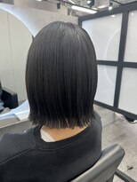 アイ(_i)&nbsp;切りっぱなしスタイル！あご下ボブ