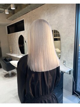 髪屋 紬 【Chu】ハイトーン/ホワイト/抜きっぱなし/ホワイトベージュ