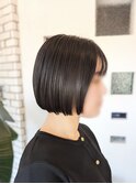 切りっぱなしミニボブ
