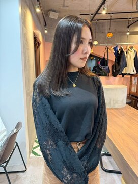 リアド(.RIAD) 艶オイルストレート×オリーブカラー