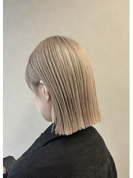 リノ(LINO) シルキーベージュ×フラットボブ