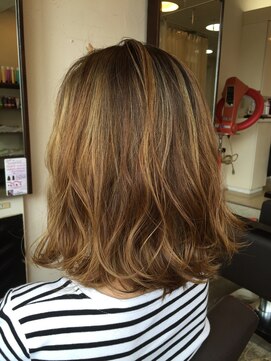 シャワ(CHAWA) 【salon de OCCO】外国人風カラーの外ハネ・ロブスタイル