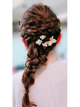コアフールソレイユ(coiffeur SOLEIL) 編み垂らし