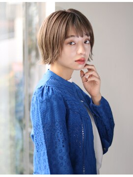 リップス デリコ(LIPS derico) 【LIPSderico/鈴木初穂】外ハネ切りっぱなしボブ