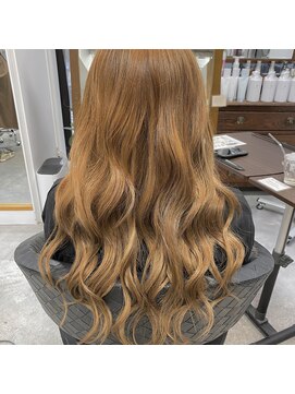 フツーロ 栄(FUTURO) #ブリーチ#ハイトーンカラー#エクステ