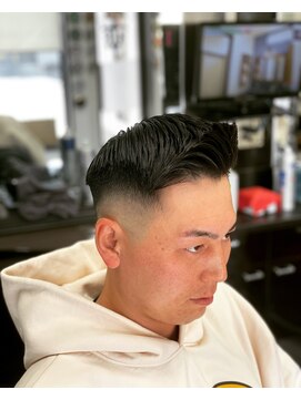 バーバーショップ エイチツー(BARBERSHOP H2) スキンフェード