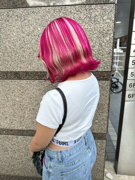 ティント 梅田(Tint) 【Ryota】pink×White《大阪梅田駅》