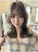 アッシュブラウン_レイヤーカット_ワンホンヘア_サイドバング