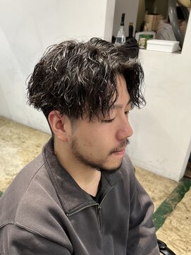 ザデイトウキョウ 表参道 青山(THE DAY TOKYO) ツイストスパイラル