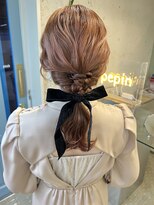 ペピンバイメルシー(pepin by merci.)&nbsp;＊ゆるっとローポニー【結婚式/お呼ばれ/イベント】