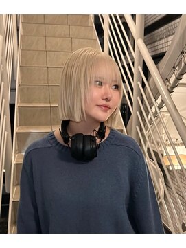 リリック(LYLICK) ブロンドボブ