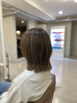 リアンバイルシア(Lien by lucia) 切りっぱなし+ハイライト