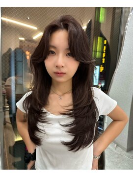 天神美容室 天神大名レイヤーカットデザインカラーブリーチハイトーン