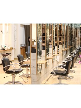 リニューアルOPENで更に通いやすく☆一人ひとりに合わせた施術で自分史上最高のツヤ髪を♪