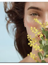 【浦和唯一】AVEDAの極上アロマ空間×本気の《髪質改善》。大人女性の髪と心を満たす特別なサロン