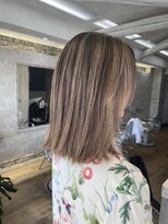 ヘアアンドメイク アリス(hair&make ALICE produce by COLT)&nbsp;ハイライト　白髪ぼかし　イノア　ゴールドベージュ