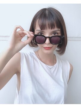サロンドミルク 新百合ヶ丘店(salon de MiLK) 後ろから見ても可愛い前下がりパッツンボブ【新百合ヶ丘】