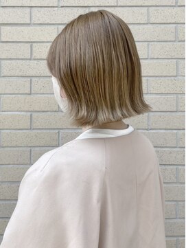 アイ 代々木公園(aye) ミルキーベージュ