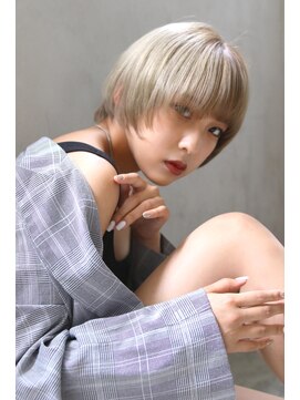 ラエティス(Laetus) ダブルカラーで白髪を明るくオシャレに楽しむ/髪質改善/縮毛矯正