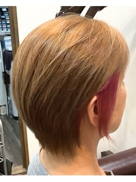 スイート(Sweet) 脱白髪染めショート／ペールピンクイヤリングカラー