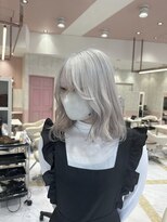 リー 梅田(Lee)&nbsp;ペールホワイト/ホワイトカラー/ホワイトベージュ/白