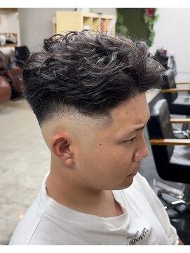 サラ HAIR&MAKE SALA 相模大塚店 フェードカット リバースパーマ