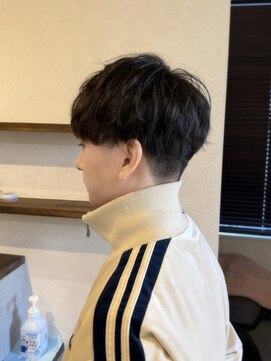 カルマンド(Calmando) ツーブロック_ゆるめスパイラルパーマ