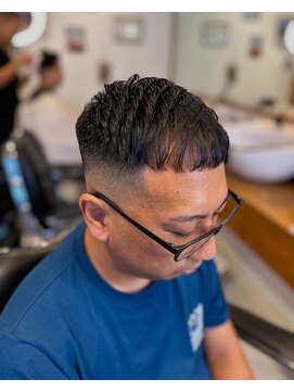 キングコング バーバーショップ バイ アルバレス(KING KONG BARBERSHOP by ALVAREZ) クロップ/メンズカット/スキンフェード/所沢市/小手指/バーバー