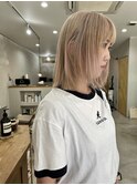 ホワイトブロンドボブ