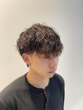 ブロッシー(blossy.) ブリーチ毛にも可能!ツイストシャドウパーマ!