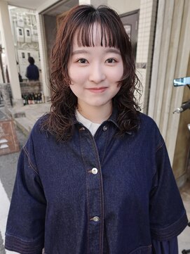 エヴリンアンドペイジ(Evelyn&paige) ニュアンスパーマ/レイヤーカット【神戸元町/水原】