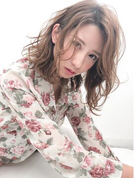 ルービック 難波(Rubik's) ナチュラルベージュハイレイヤーロングことりベージュ