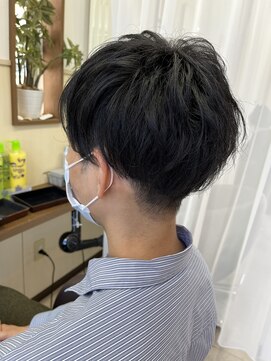 コアフィールフィス(COIFFURE fils) 《見附　今町》メンズ　刈り上げマッシュ　黒髪