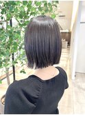 シンプルな外はねボブ