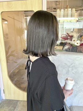 イル(iru) 【iru /谷町/上本町】赤み消しで透明感！！オリーブカラー♪