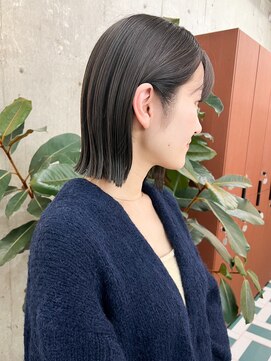 ノエ(noe) 切りっぱなし透け感グレージュ