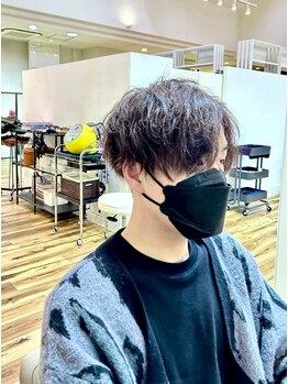 Fresta独自のケア、巻き方などで人気スタイル、トレンド、お悩み解決を一人一人の理想に合わせてご提案！